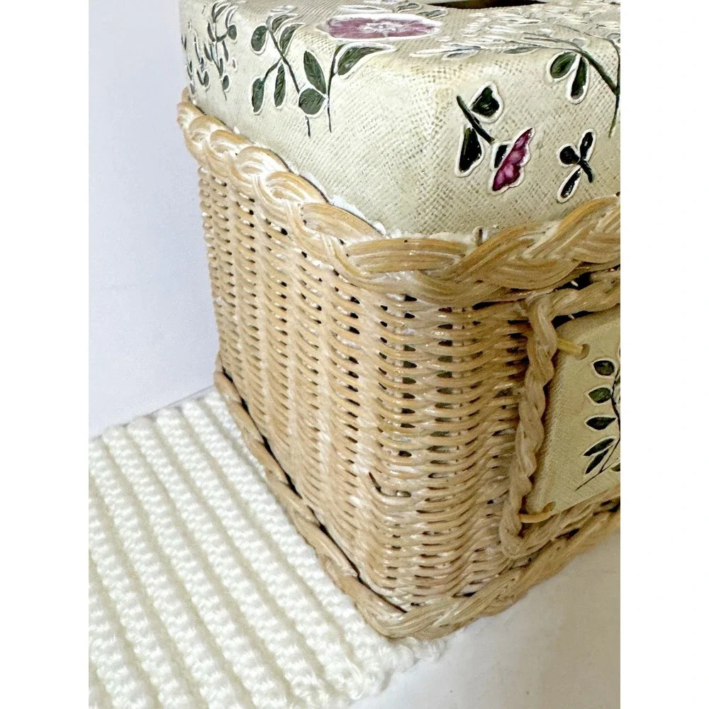 Woven Wicker Rattan  Tissue Box Cover Floral Bathroom Bohemian Vintage